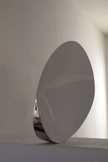 Prasto, White butterfly©, 2013; Iron, car paint, stainless steel, lead, 45x30x6 cm