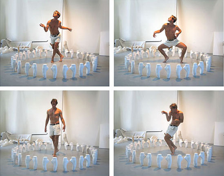 Prasto, Début, 2004; Self-photo, ceramic plaster, bronze, 259x259x30,5 cm