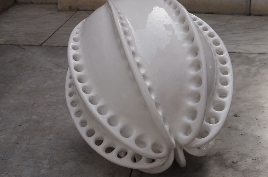 Prasto, Butterfly egg©, 2013; White glazed ceramic, 45x35 cm