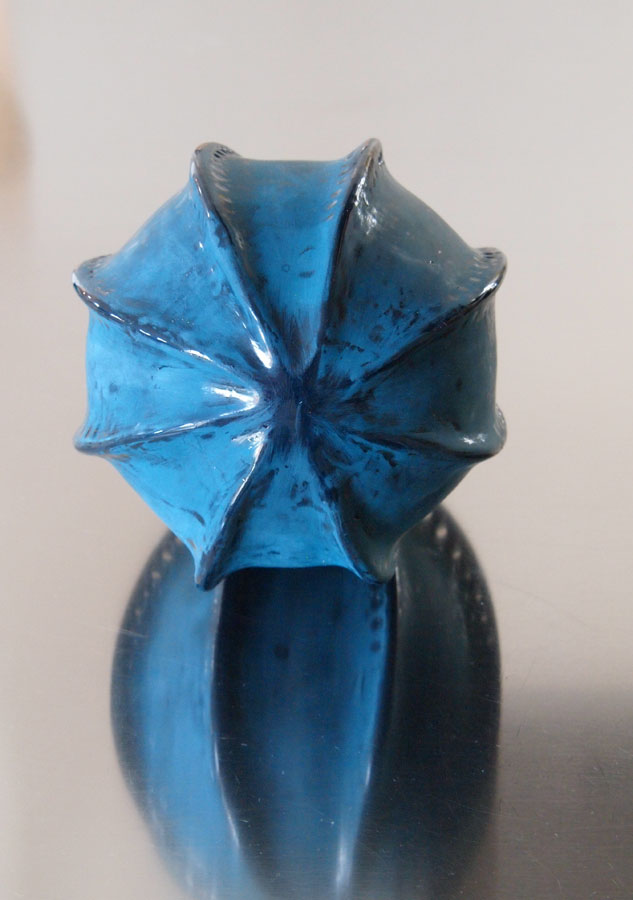 Prasto, Butterfly egg©, 2012; Ceramic, car paint, 30x26 cm